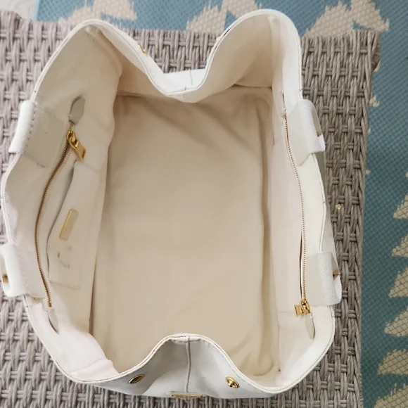 Prada White Tote Bag for Women - Picture 15 of 17